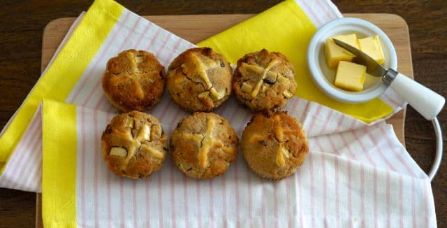 paleo hot cross buns feature