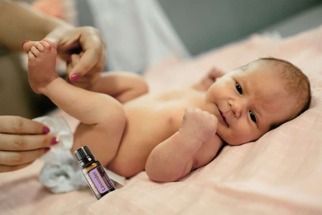 homemade diaper rash cream lavendar essential oil - a DIY recipe 2