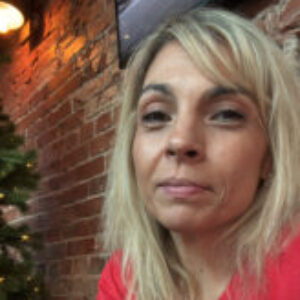 Profile photo of dee